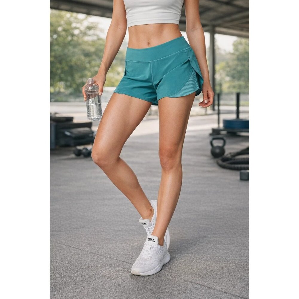 Lululemon Play Off The Pleats Short 3" Sea Green size 4